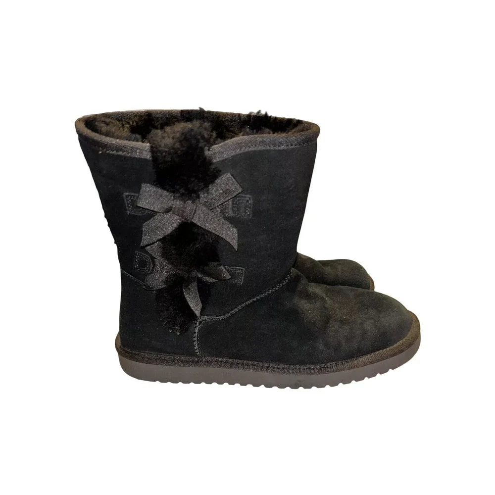Koolaburra by UGG Victoria Short Black Suede Bow Boots 1015874 Womens 10